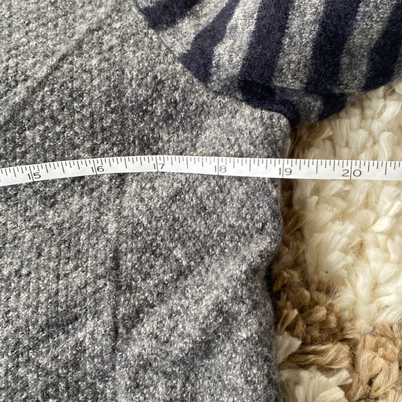 Cashmere Sweater by Club Monaco - Picture 8 of 10